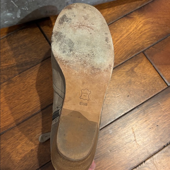 HP!🌈 Tory Burch Taupe Brown Suede Ankle Boots size 8.5 - Picture 13 of 16